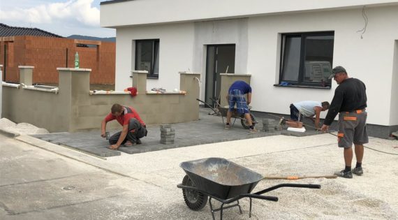 Realizácia stavieb a rekonštrukcia domov